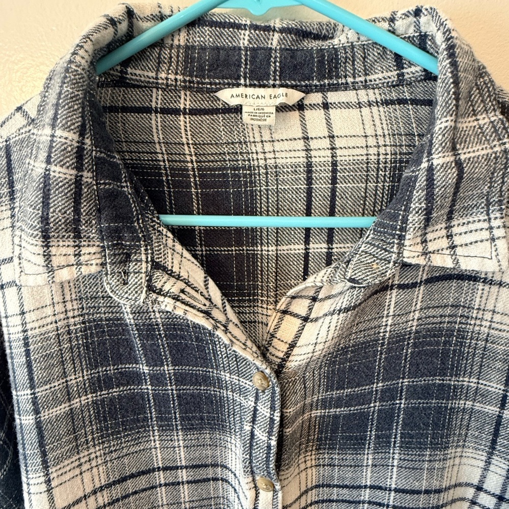 American Eagle Outfitters Navy & white Plaid High- Low Oversized button Shirt - Picture 2 of 6